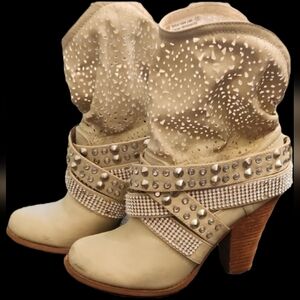 Not Rated Studded Cream Heeled Boots